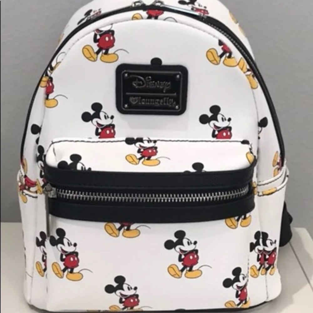 *Loungefly Disney Mickey Mouse